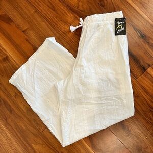 Art Class White Pants